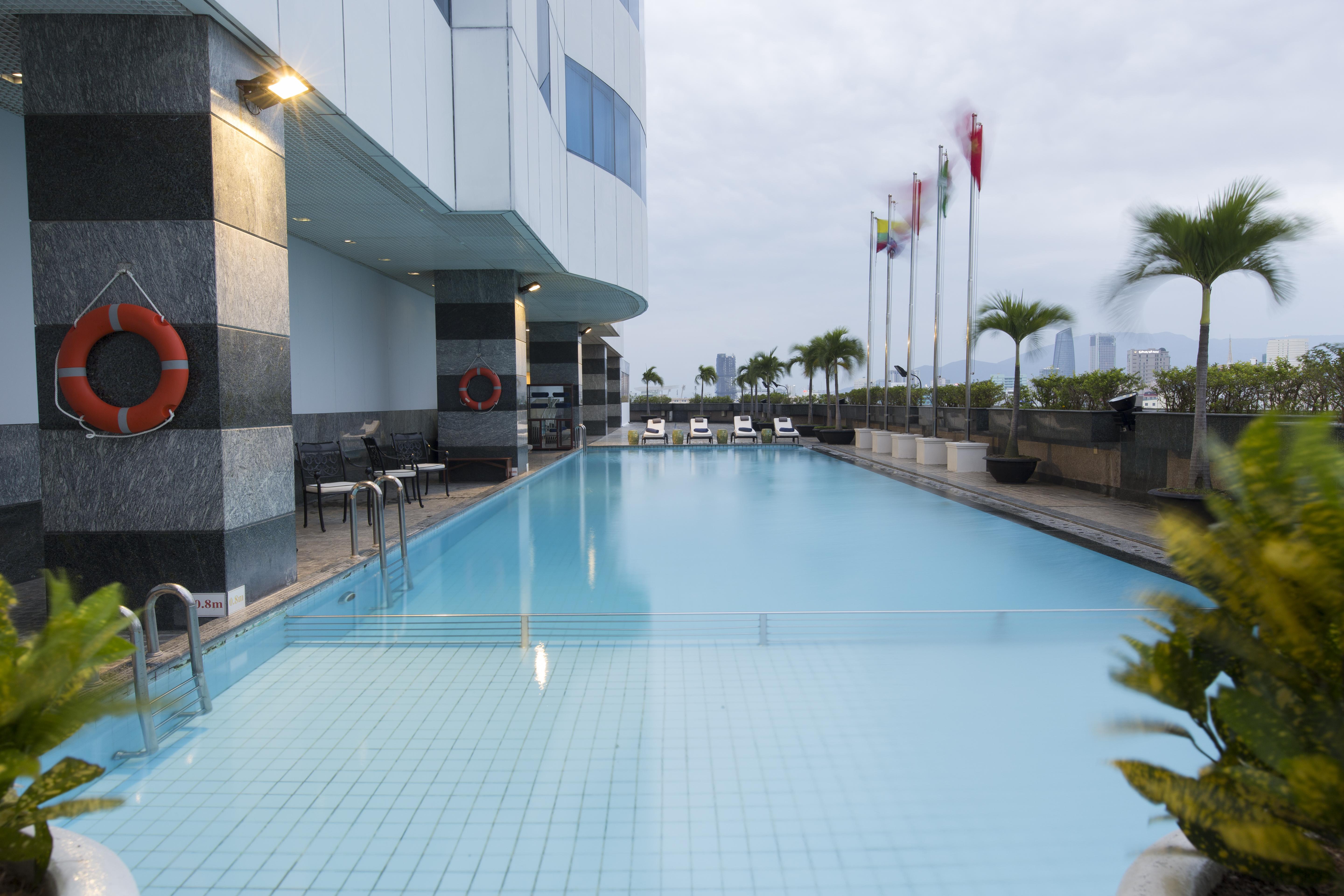 Muong Thanh Luxury Song Han Hotel Дананг Екстериор снимка
